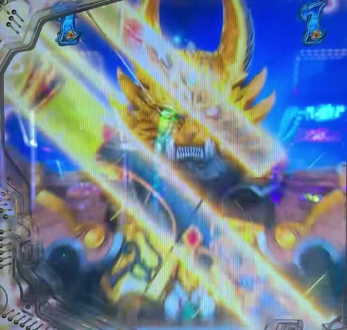 神撃3000モード中のバトル演出 — ガロ対ホラーの激闘シーン